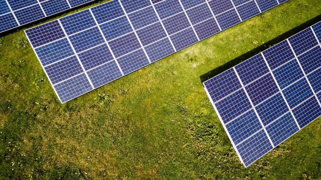 bifacial solar panels